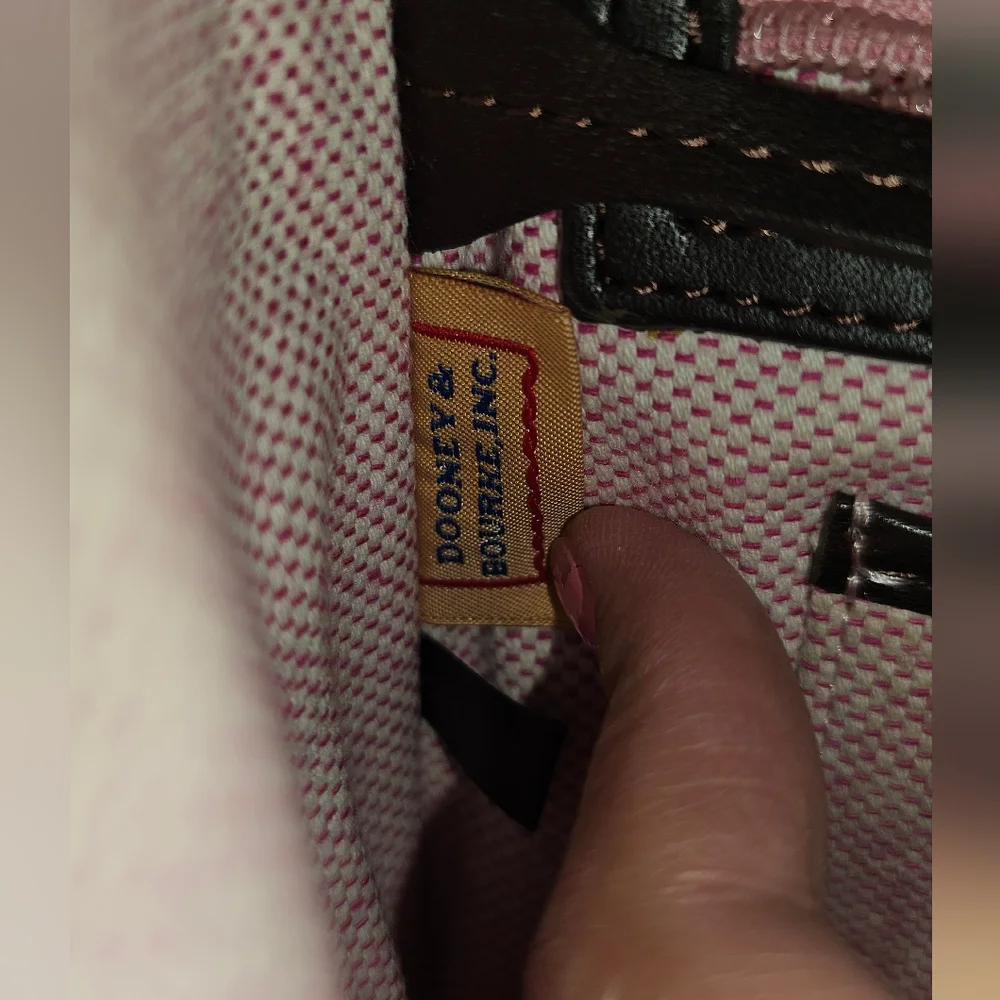 Dooney & Bourke Croc Embossed Learher Janine Handbag strap EUC - Picture 4 of 16